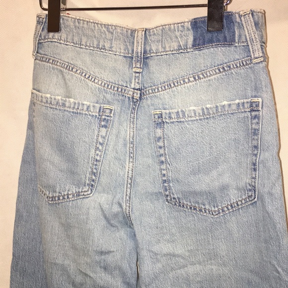 NWT Hollister Ultra High Rise Baggy Jeans | Size 25R - Picture 5 of 6